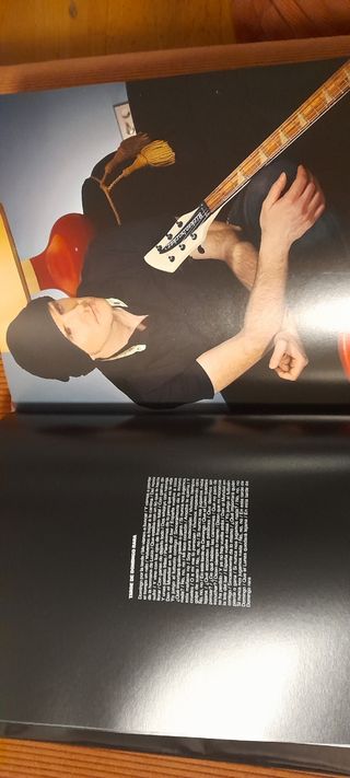 Amaral libro letras Gato Negro Dragón Rojo