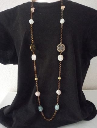 Collar juvenil en tonos marrones