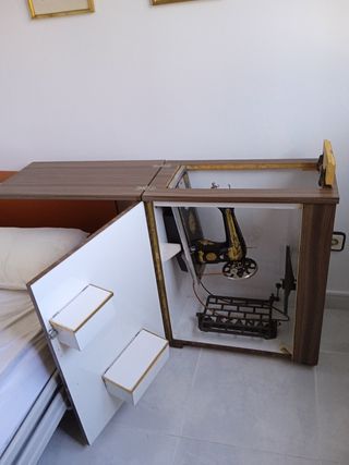 Máquina de coser antigua Singer
