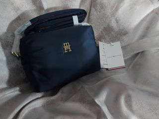 Bolso Tommy Hilfiger..