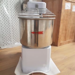 AMASADORA DE 10 LITROS