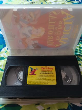 VHS Alicia en el país de las maravillas