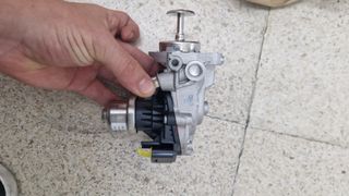 válvula EGR BMW REF: 11 75 8 513 132