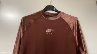 camiseta Nike antelina marrón