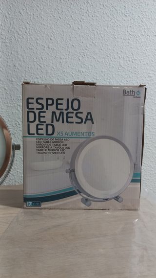 Espejo de mesa con luz LED