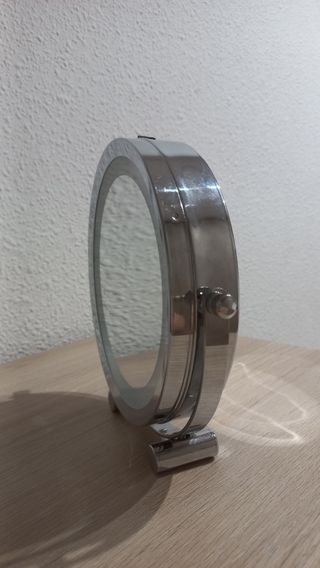 Espejo de mesa con luz LED