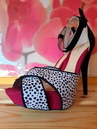 Sandalias altas con sujeción al tobillo -Talla 39-