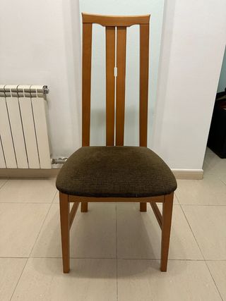 Mesa y sillas de comedor