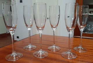 Calici flute in vetro