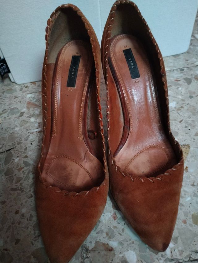 Zapato tacón ante color Camel 39