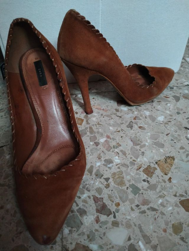 Zapato tacón ante color Camel 39