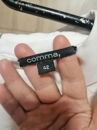 Blusita blanca Comma