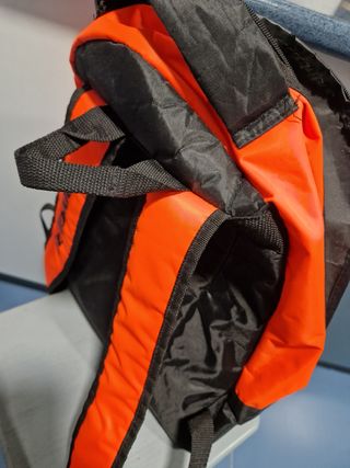 Raqueta padel ELITE y paletero mochila.