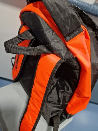 Raqueta padel ELITE y paletero mochila.