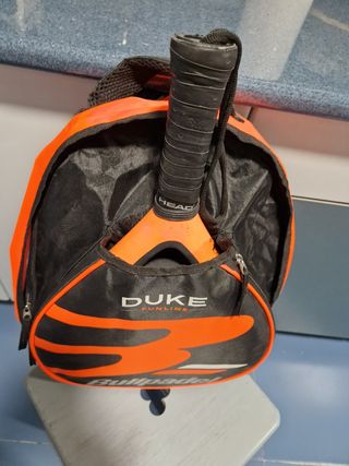 Raqueta padel ELITE y paletero mochila.