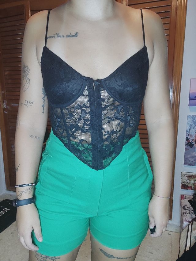 Crop top de bershka talla M con etiqueta