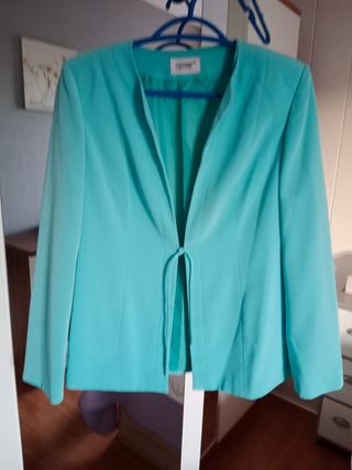 chaqueta verde agua