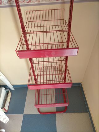 Exhibidor de metal con 4 niveles