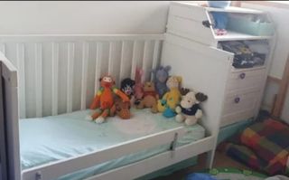 Cama infantil y cajonera