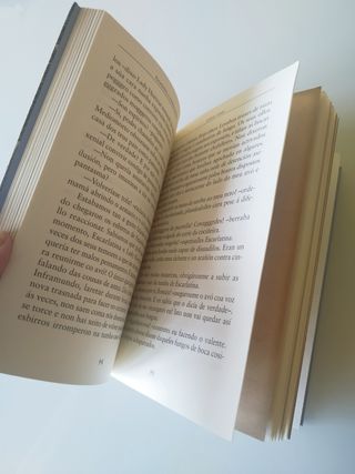 Escarlatina,a cociñeira defunta Libro en Gallego