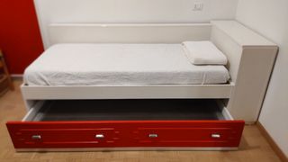 Letto in legno con letto a scomparsa estraibile