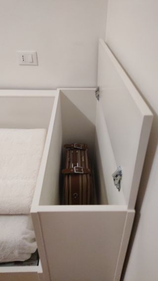 Letto in legno con letto a scomparsa estraibile