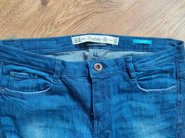 Lote 3 Vaqueros talla 38 x 5.70€ los tres.