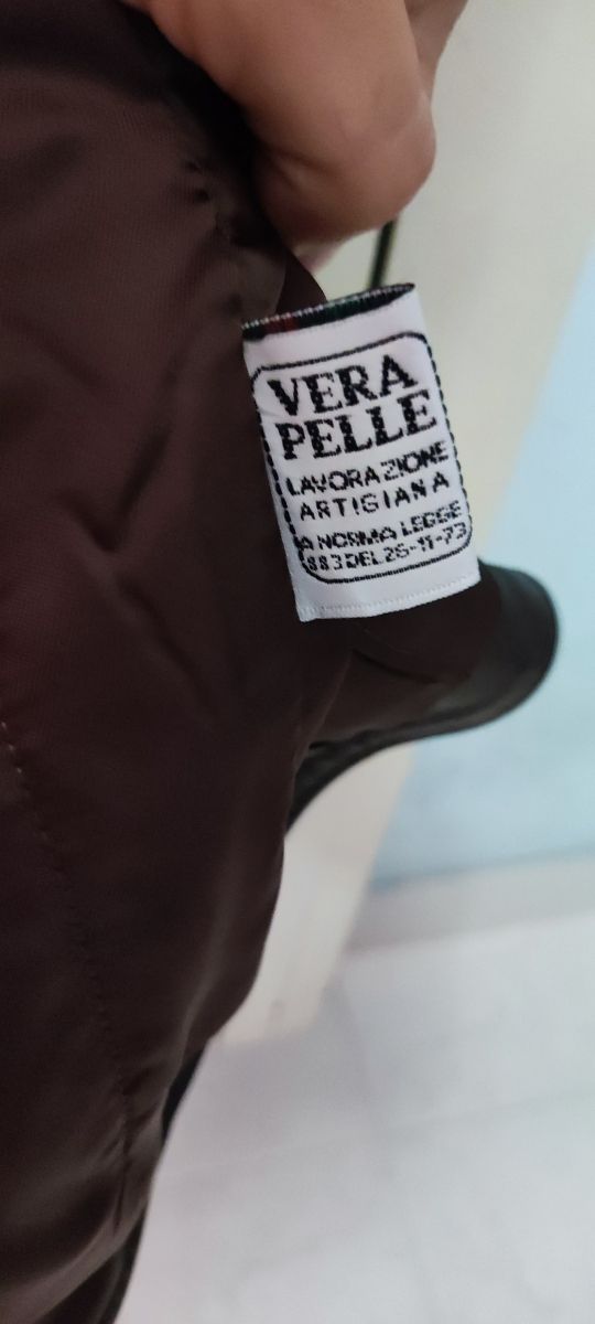 Giacca pelle vera artigianale.