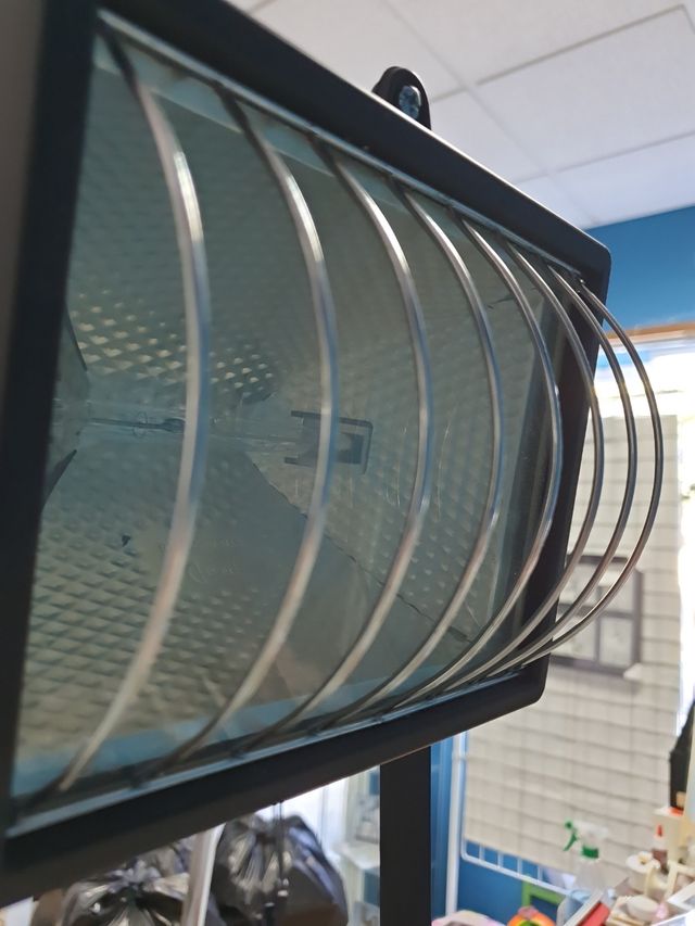 Potente lampadina alogena