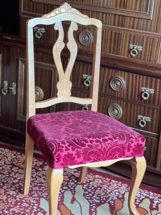 Silla antigua decorativa Roja Granate