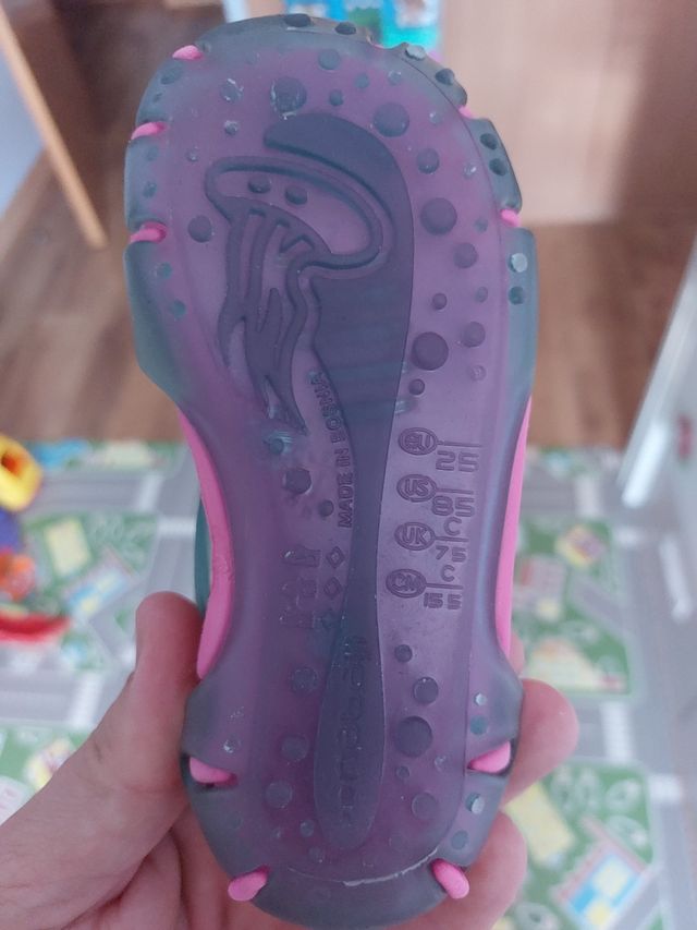 Cangrejeras talla 25