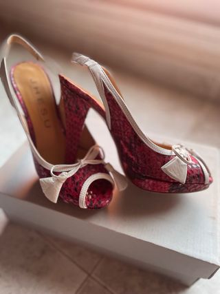 Zapatos salón  en Rojo