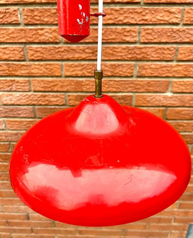 LAMPARA DE TECHO ROJA DISPONIBLE!!