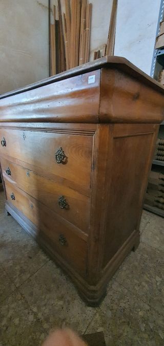Comoda antigua cerezo