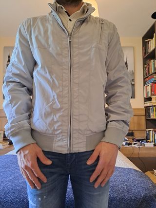 Chaqueta plateada de Chisnbal Hacker