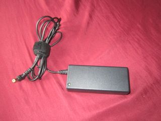 Delta Electronics Alimentatore 19V 3,42A Adattator