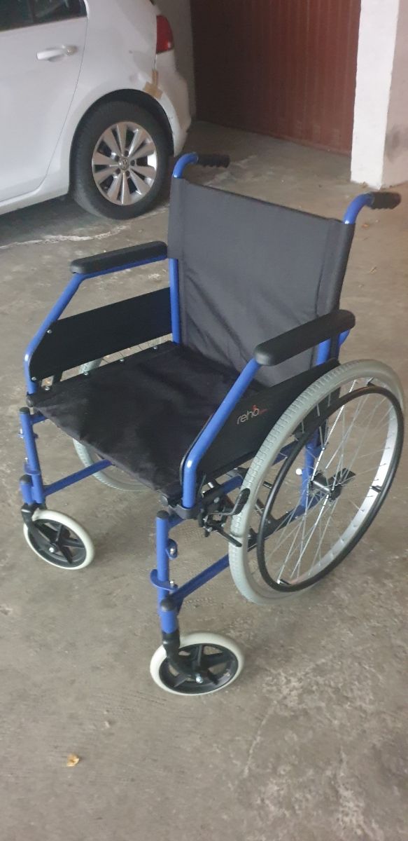 Carrozzina pieghevole