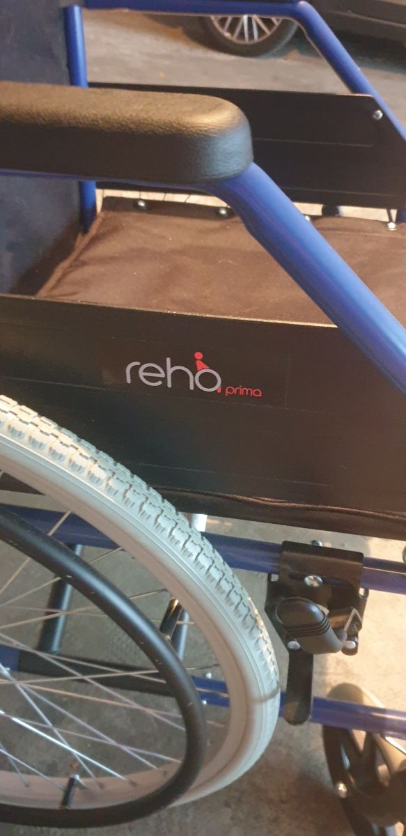 Carrozzina pieghevole