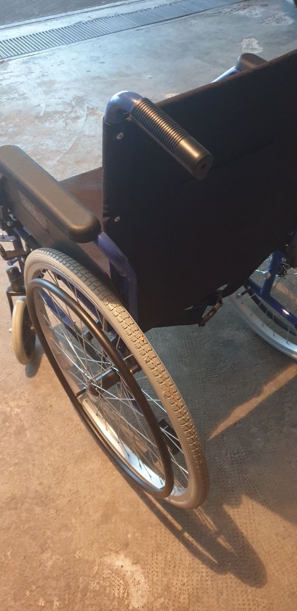 Carrozzina pieghevole