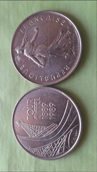 Lote 2 monedas de 5 francos franceses.