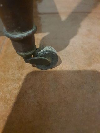 Mesita antigua francesa