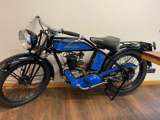 Moto clasica Monet Goyon 500