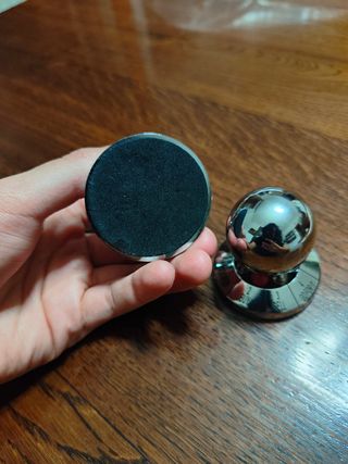 Fermacarte e palla decisionale