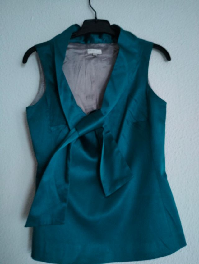 Top azul verdoso metalizado Trucco.