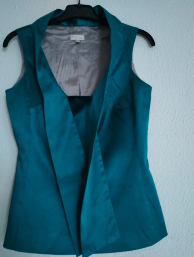 Top azul verdoso metalizado Trucco.