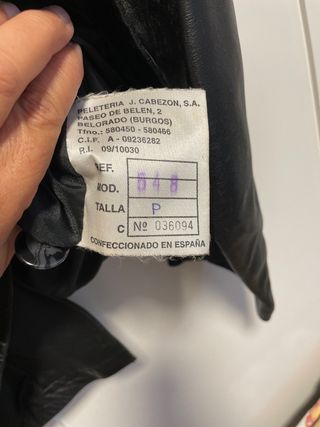 Chaqueta de cuero negra