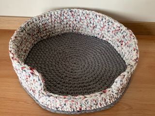 CAMA MASCOTA TRAPILLO FLORES