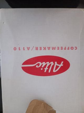 cafetera eléctrica. Nueva a estrenar