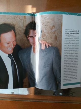 Julio Iglesias CD con Libro Su Mejor Colección