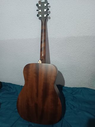 Guitarra electro acústica